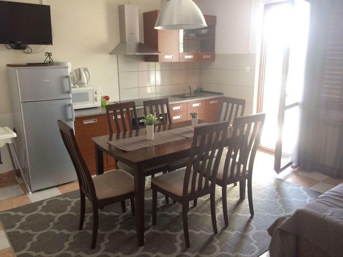 Apartmani Dana Sukošan Екстериор снимка