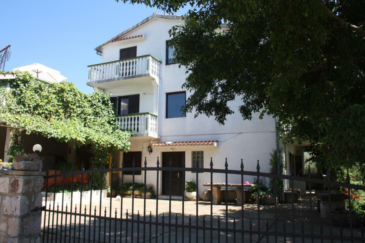 Apartmani Dana Sukošan Екстериор снимка