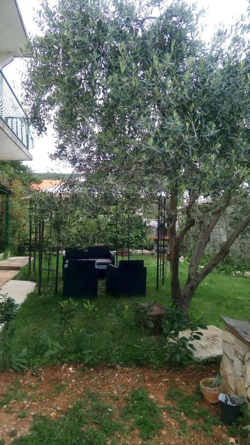 Apartmani Dana Sukošan Екстериор снимка